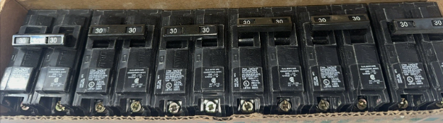 SIEMENS Q23OU 30 Amp 2 Pole Circuit Breaker - Box of 6-New
