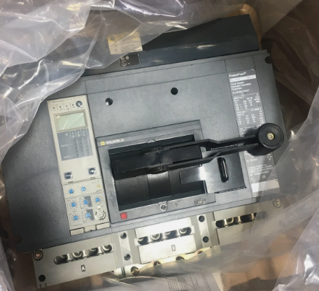 Square D RLA36100CU44AYP 1000A 600V Circuit Breaker-New Surplus